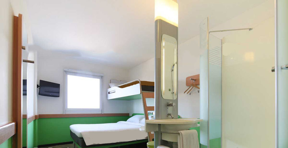 ไอบิส บัดเจ็ต จาการ์ต้า แอร์พอร์ต Hotel ทังเกอรัง ภายนอก รูปภาพ
