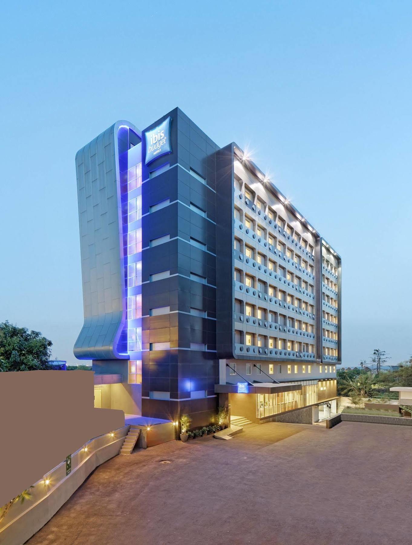 ไอบิส บัดเจ็ต จาการ์ต้า แอร์พอร์ต Hotel ทังเกอรัง ภายนอก รูปภาพ