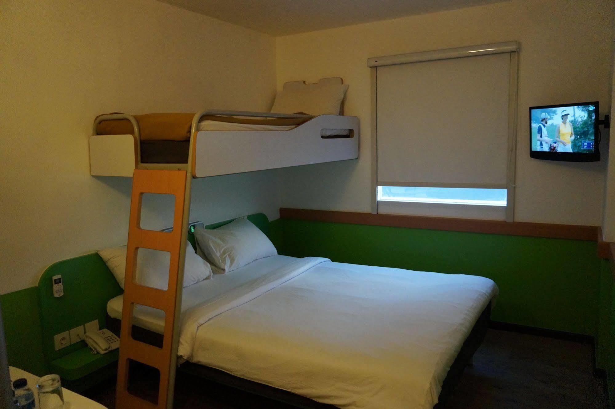 ไอบิส บัดเจ็ต จาการ์ต้า แอร์พอร์ต Hotel ทังเกอรัง ภายนอก รูปภาพ