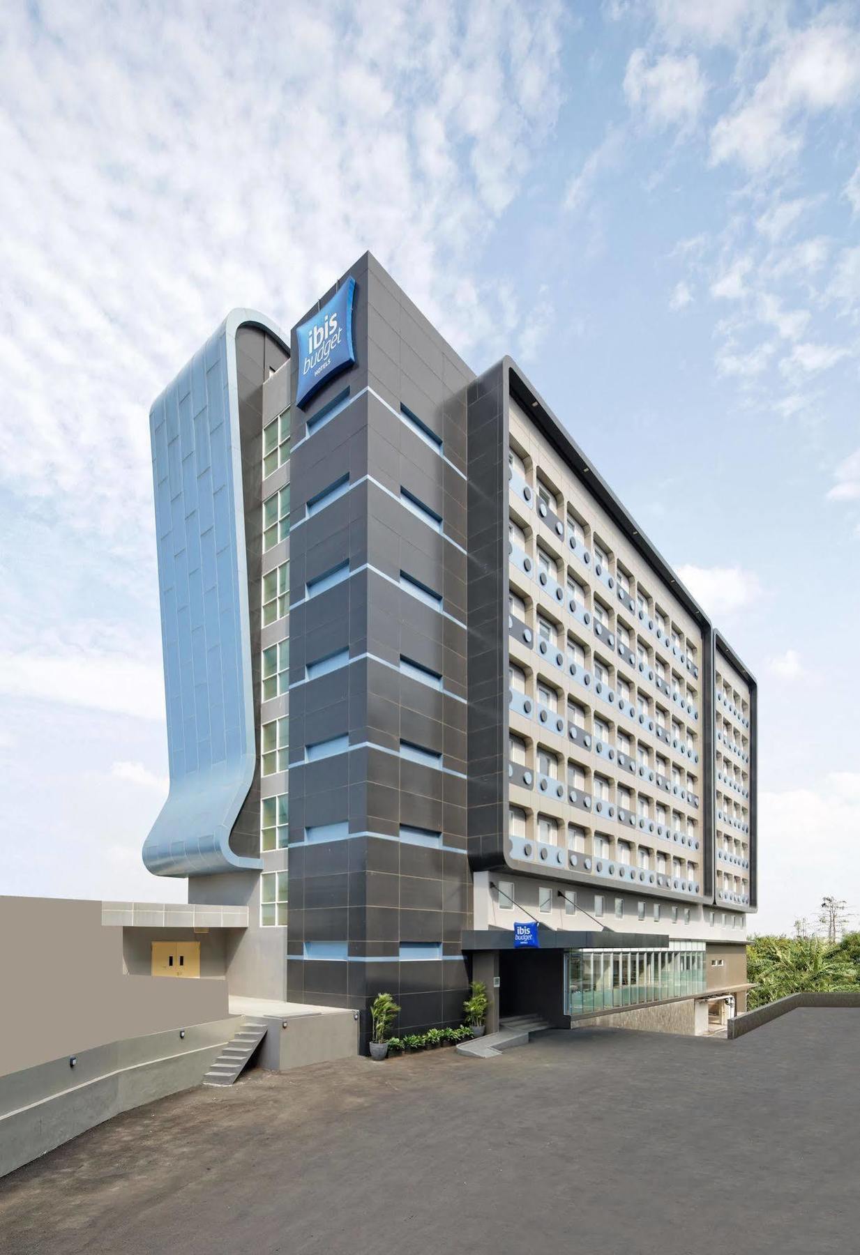 ไอบิส บัดเจ็ต จาการ์ต้า แอร์พอร์ต Hotel ทังเกอรัง ภายนอก รูปภาพ