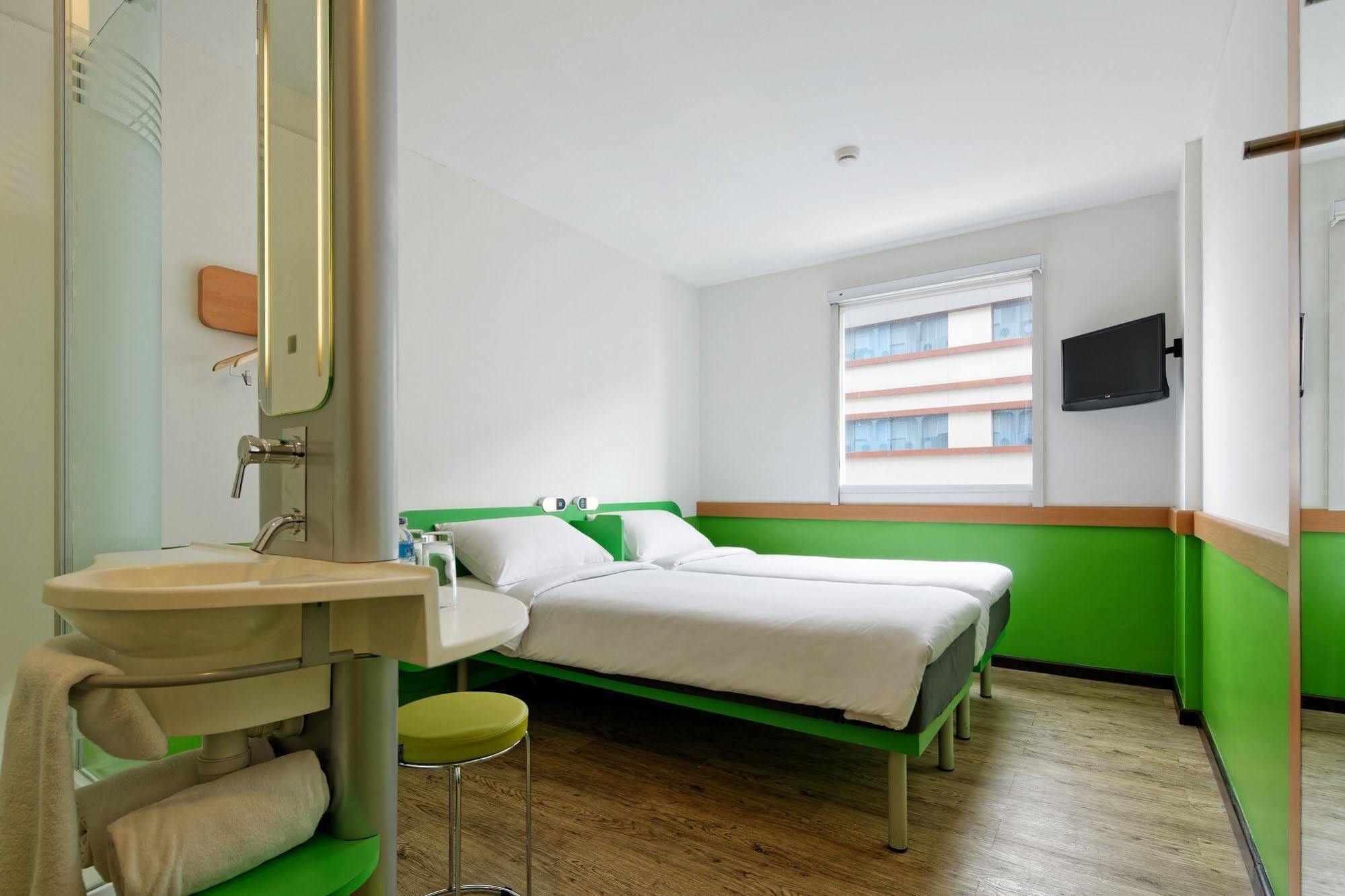 ไอบิส บัดเจ็ต จาการ์ต้า แอร์พอร์ต Hotel ทังเกอรัง ภายนอก รูปภาพ